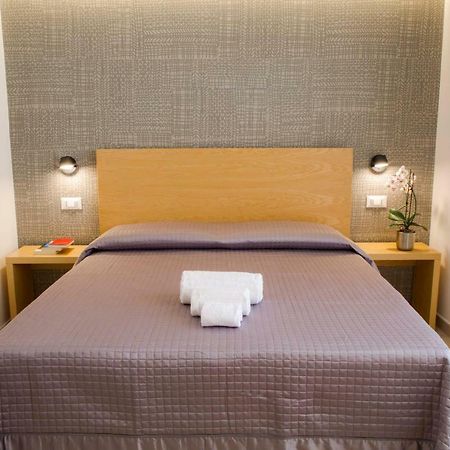 Tuile 34 Bed & Breakfast Лече Екстериор снимка
