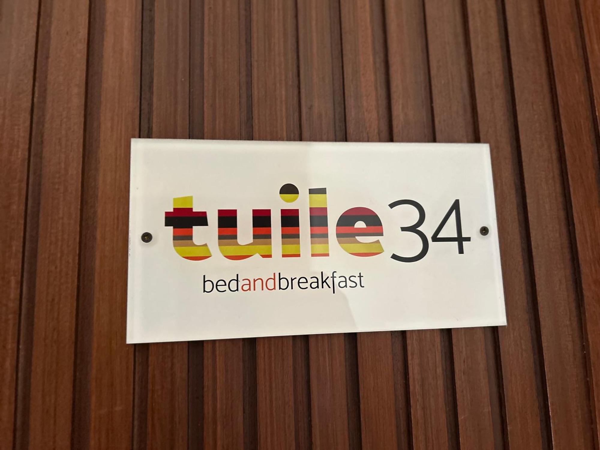 Tuile 34 Bed & Breakfast Лече Екстериор снимка