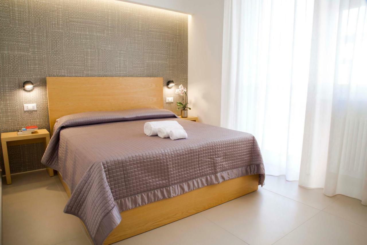 Tuile 34 Bed & Breakfast Лече Екстериор снимка