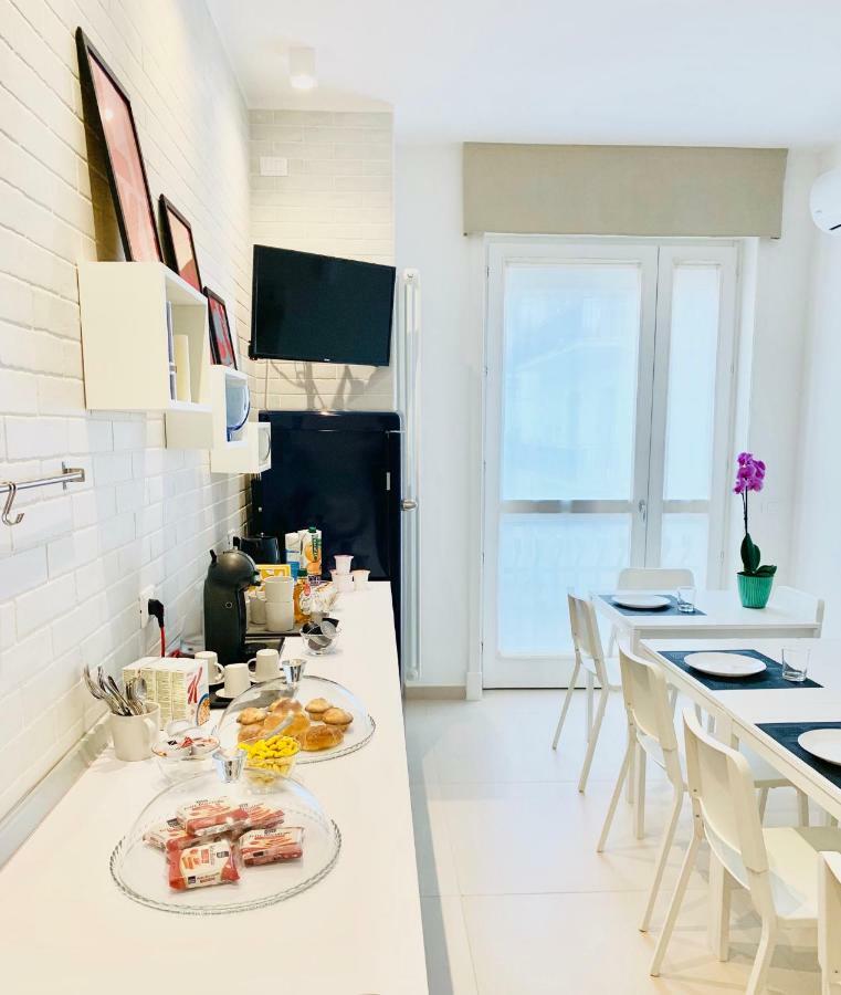 Tuile 34 Bed & Breakfast Лече Екстериор снимка